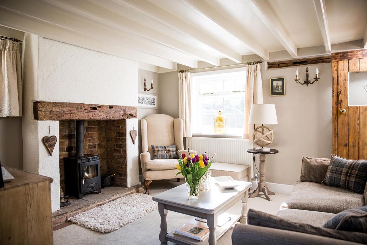 The Cottage And The Nook Gretton  Екстериор снимка